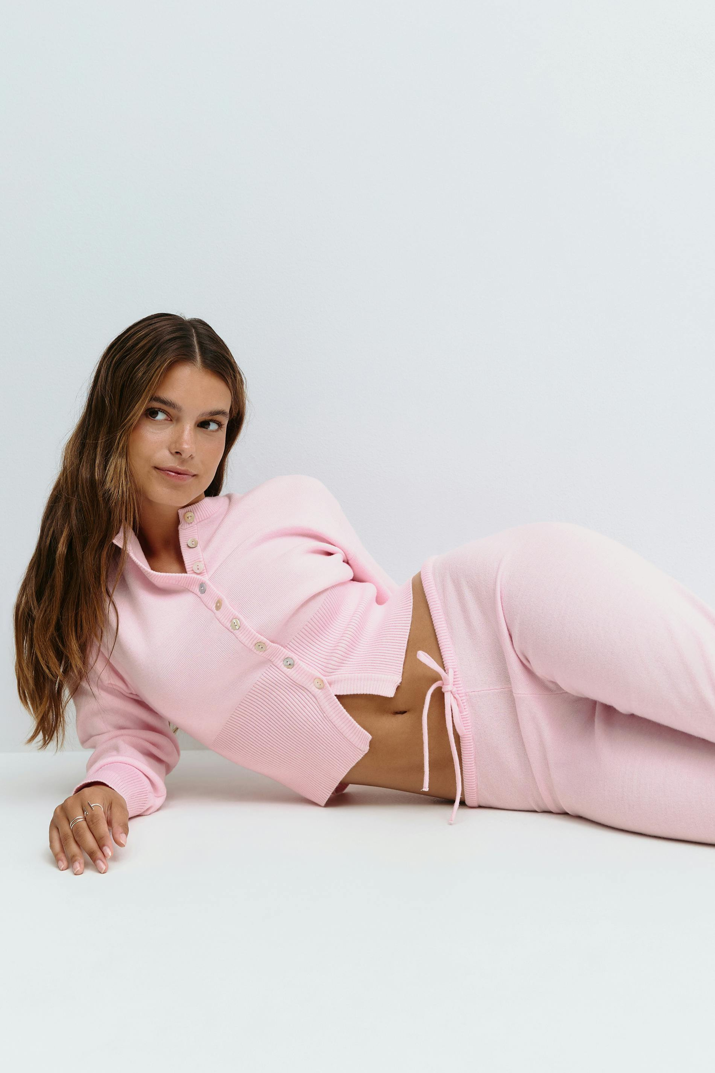 Solara – Luksusowy dzianinowy komplet z krótkim topem