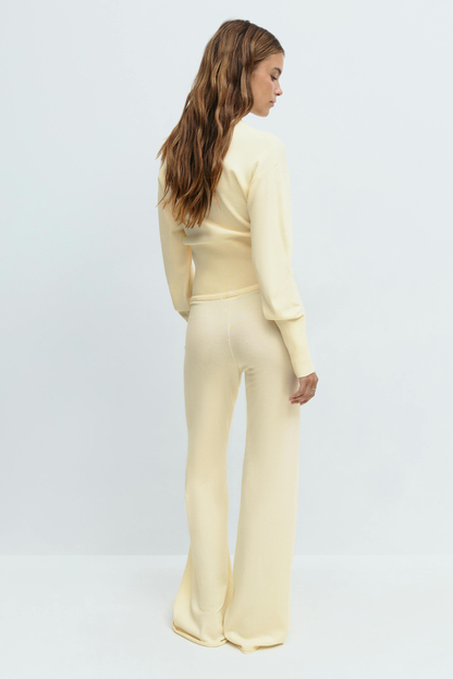 Solara – Luksusowy dzianinowy komplet z krótkim topem