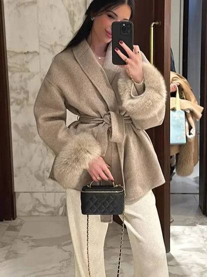 Élora – Miękka Kurtka z Paskiem