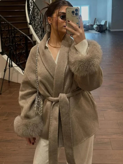 Élora – Miękka Kurtka z Paskiem