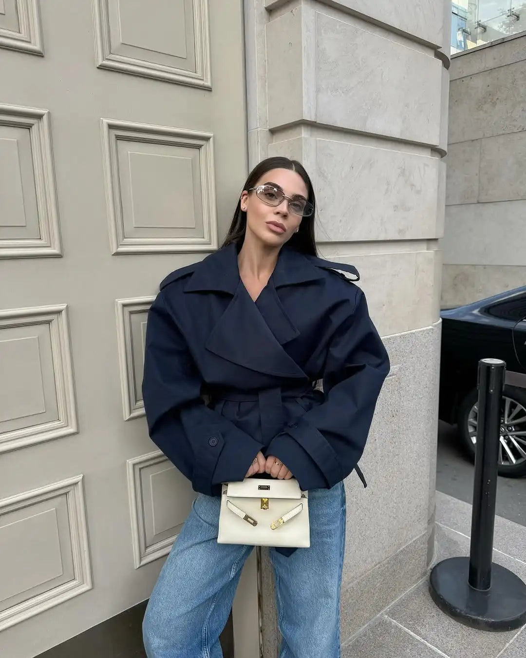 Marion – Elegancki Płaszcz z Pasem