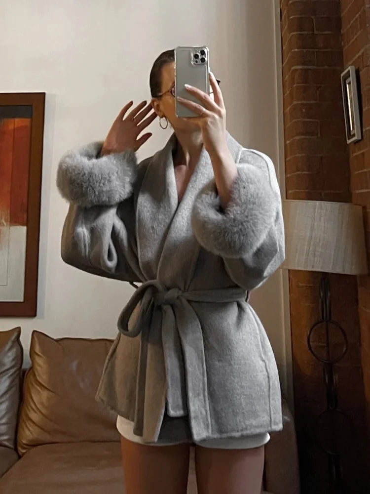 Élora – Miękka Kurtka z Paskiem